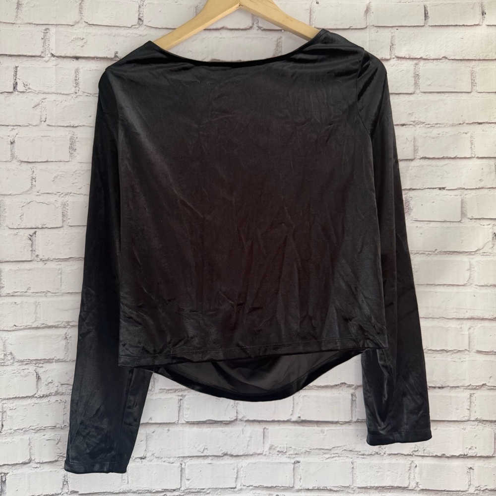 Wild Fable Black Long Sleeve‎ Open Back Velvet Top